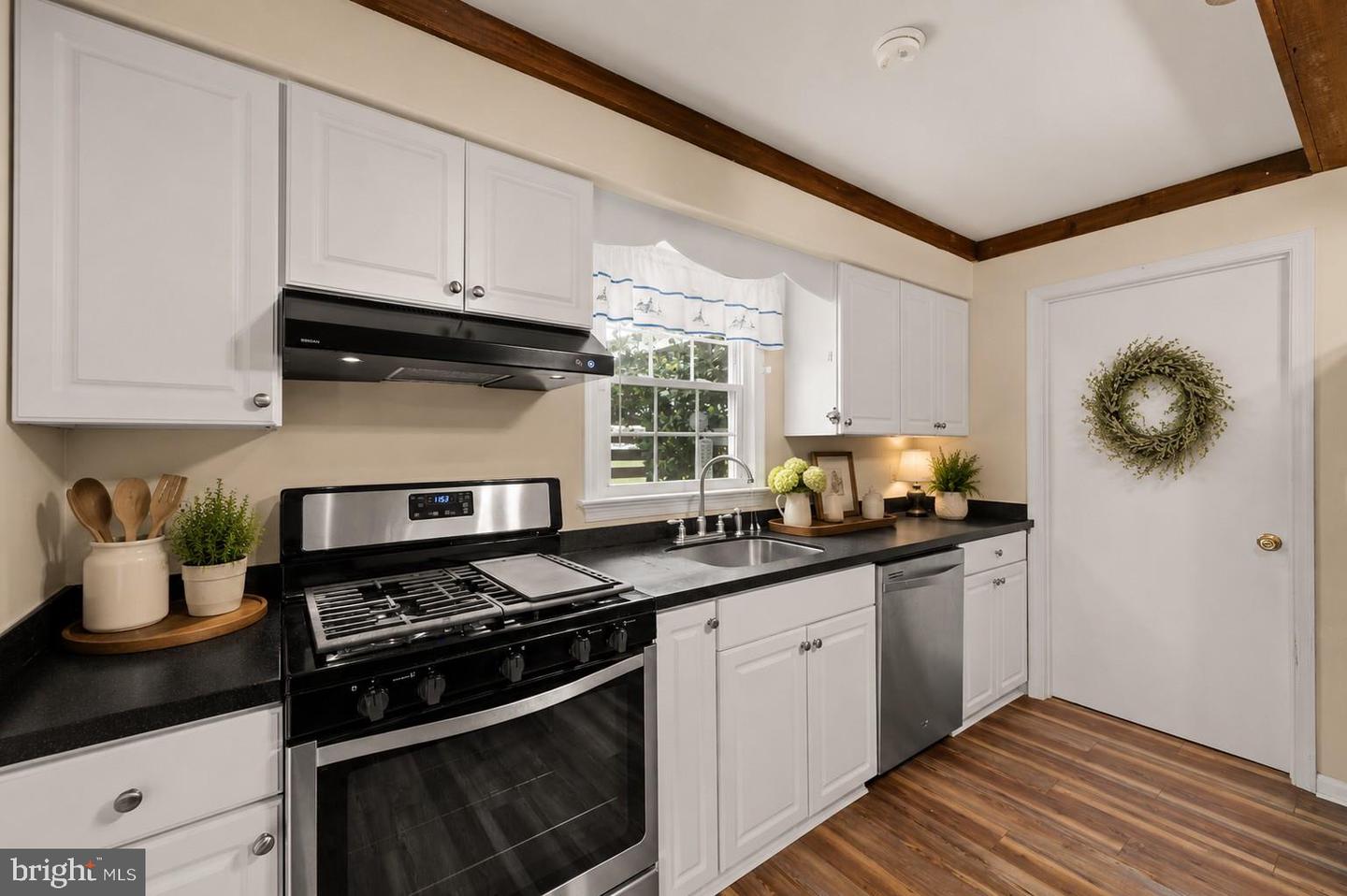 2 Alfred St Property Photo 10