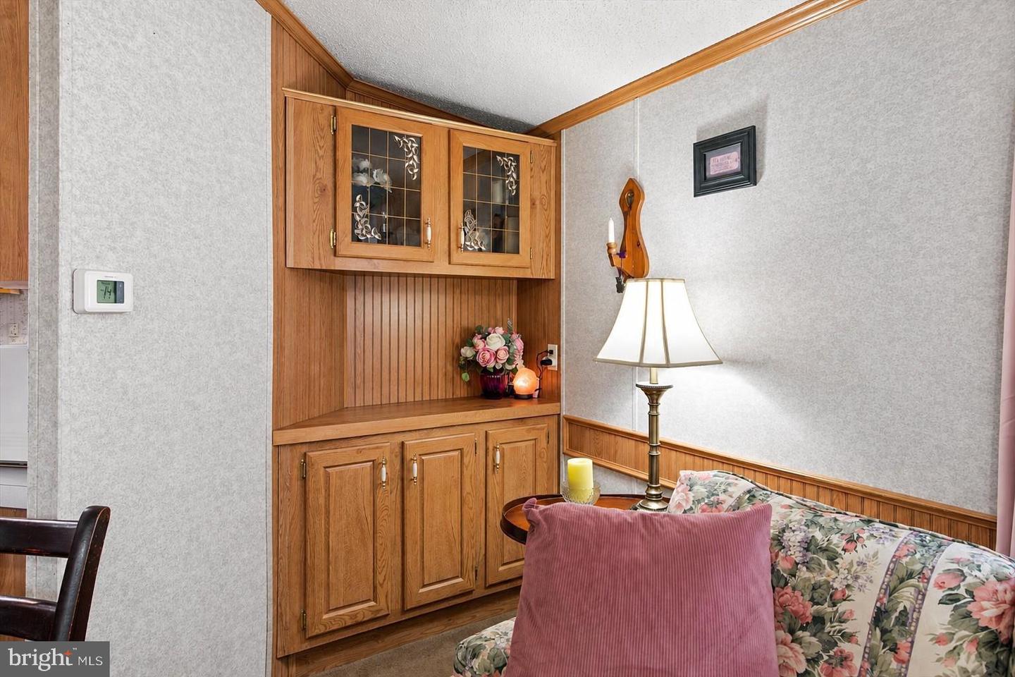 28056 Avalon Dr Property Photo 5