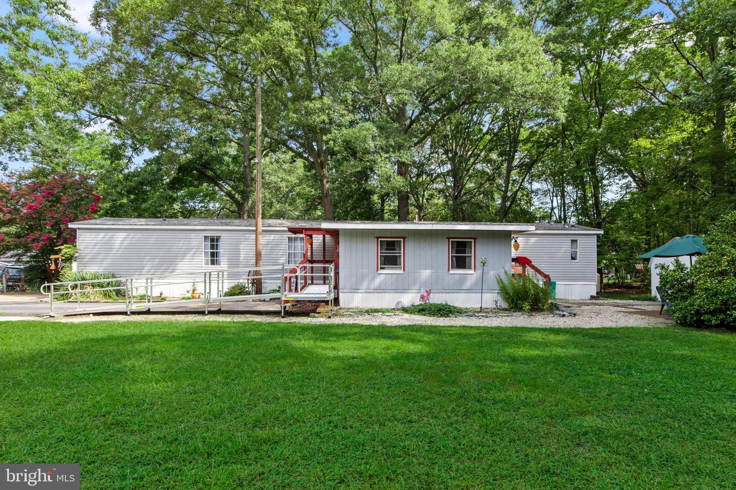 28056 Avalon Dr Property Photo 21