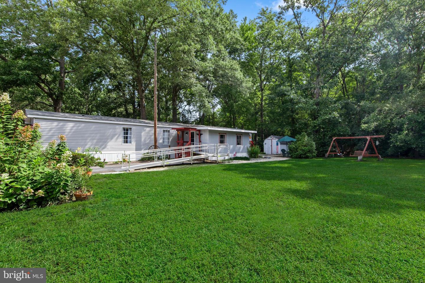 28056 Avalon Dr Property Photo 22