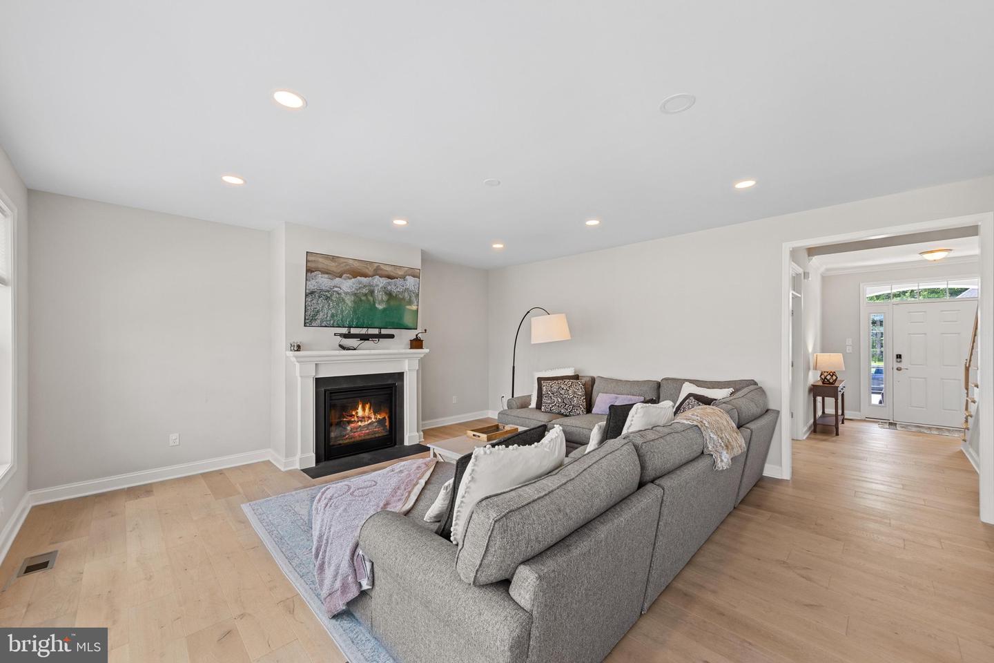 22119 Welches Way Property Photo 13