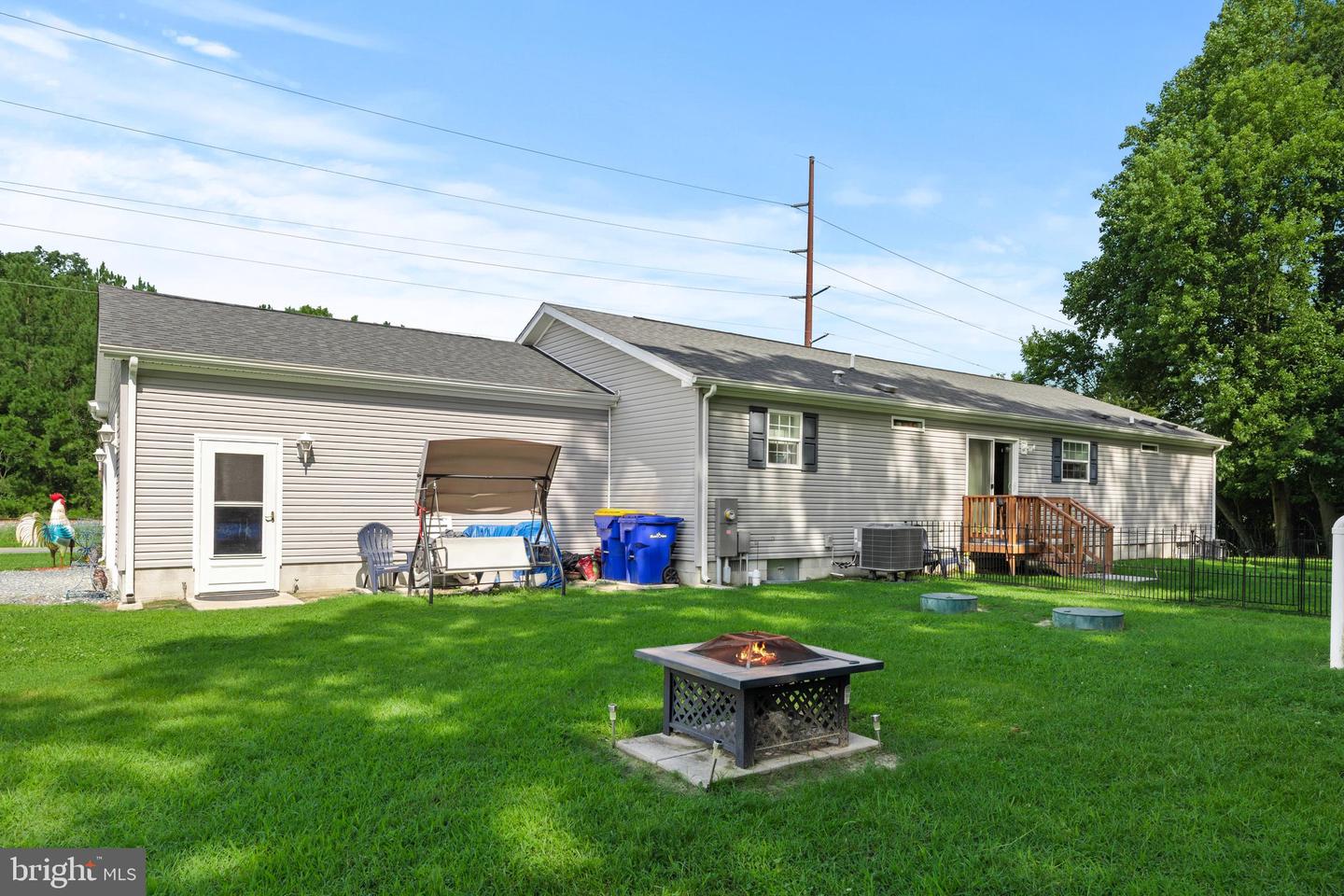 21933 Conrail Rd Property Photo 40