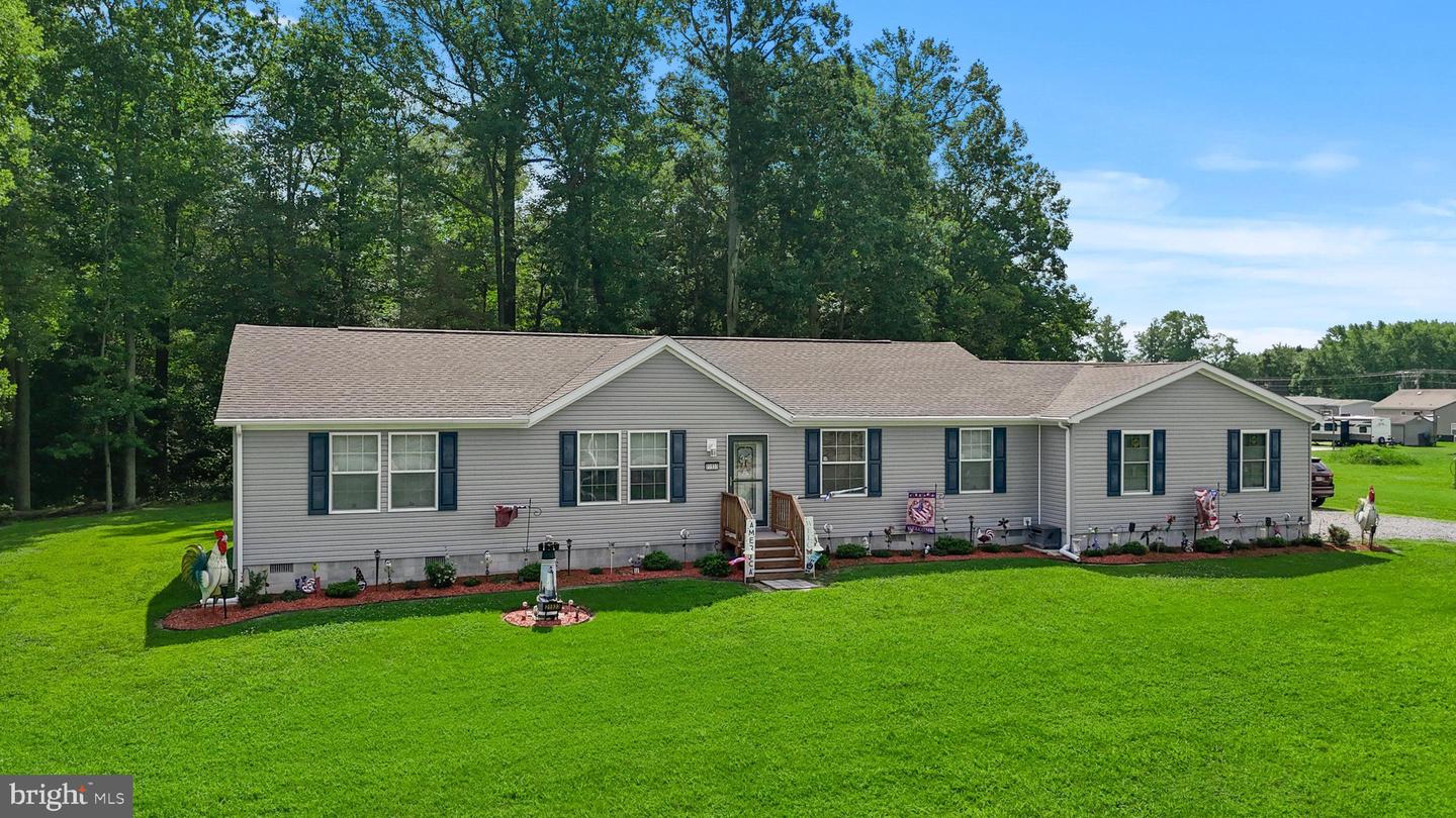 21933 Conrail Rd Property Photo 43