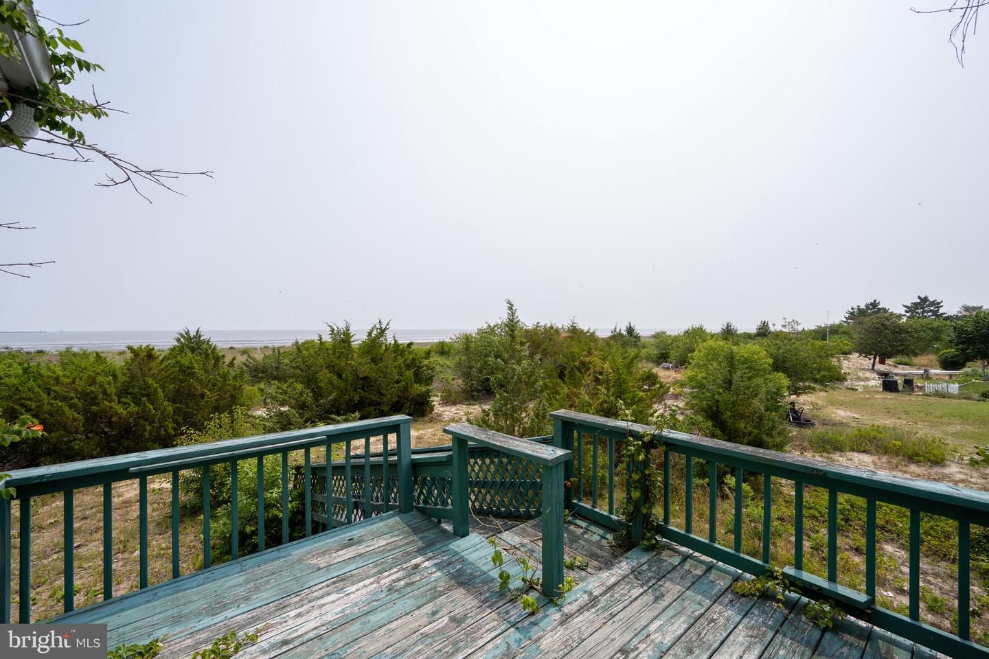581 Bay Ave Property Photo 12
