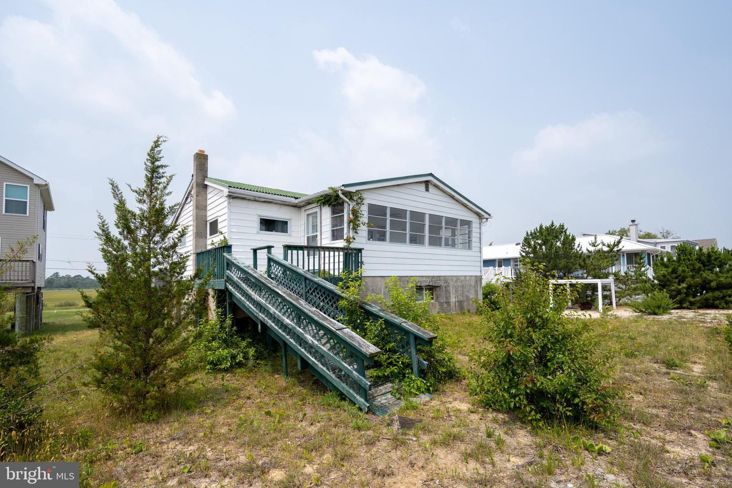 581 Bay Ave Property Photo 15