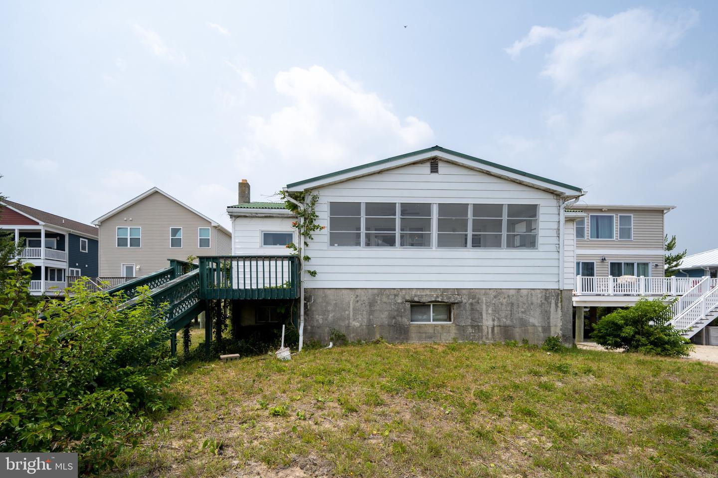 581 Bay Ave Property Photo 16