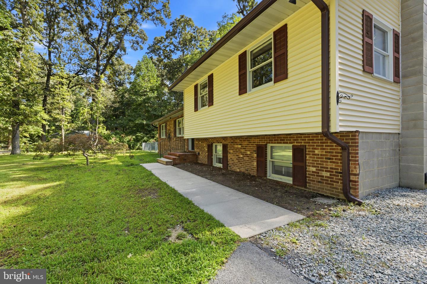 5803 Griffith Lake Dr Property Photo 23