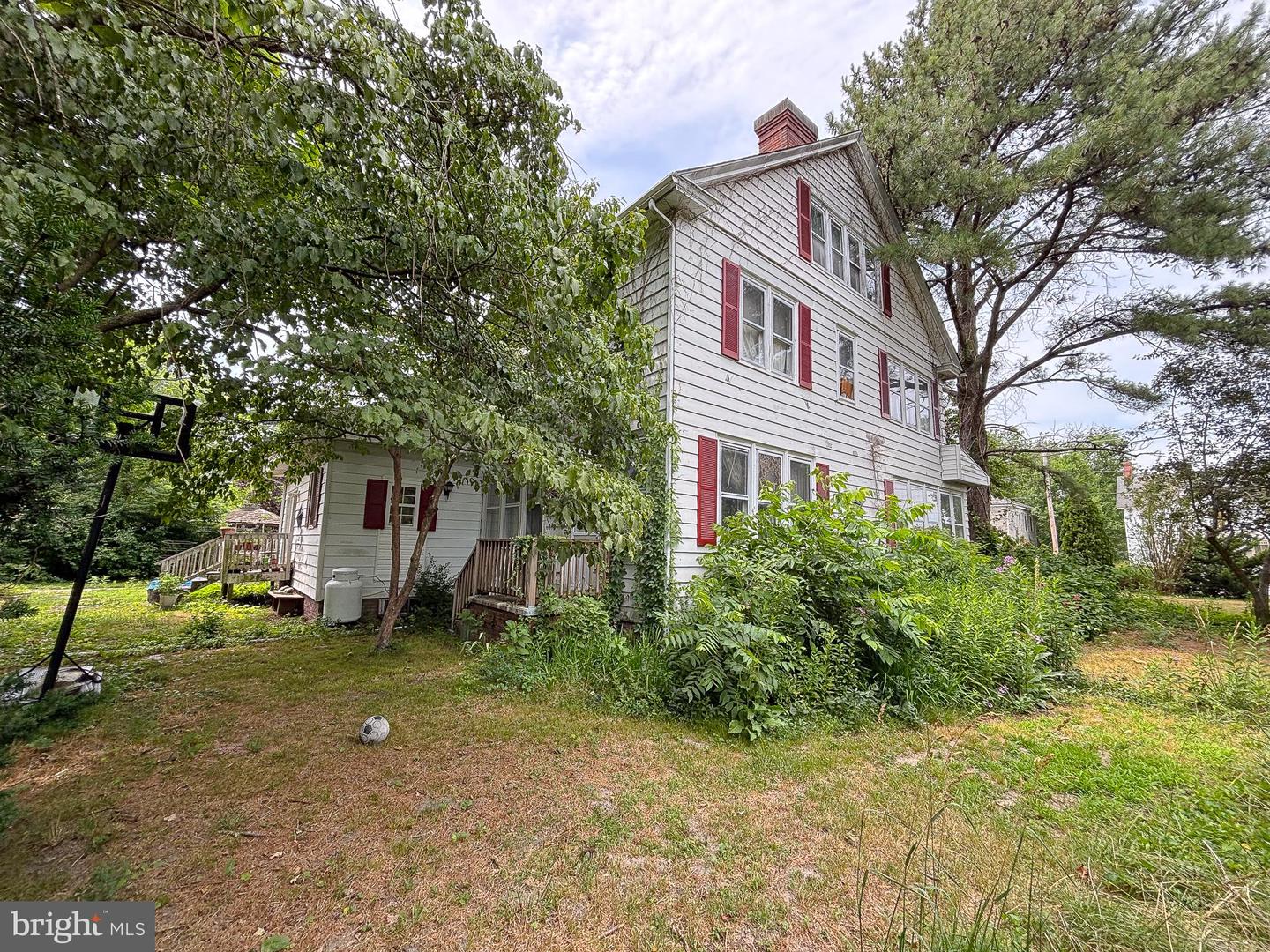 405 + 403 Main St Property Photo 6