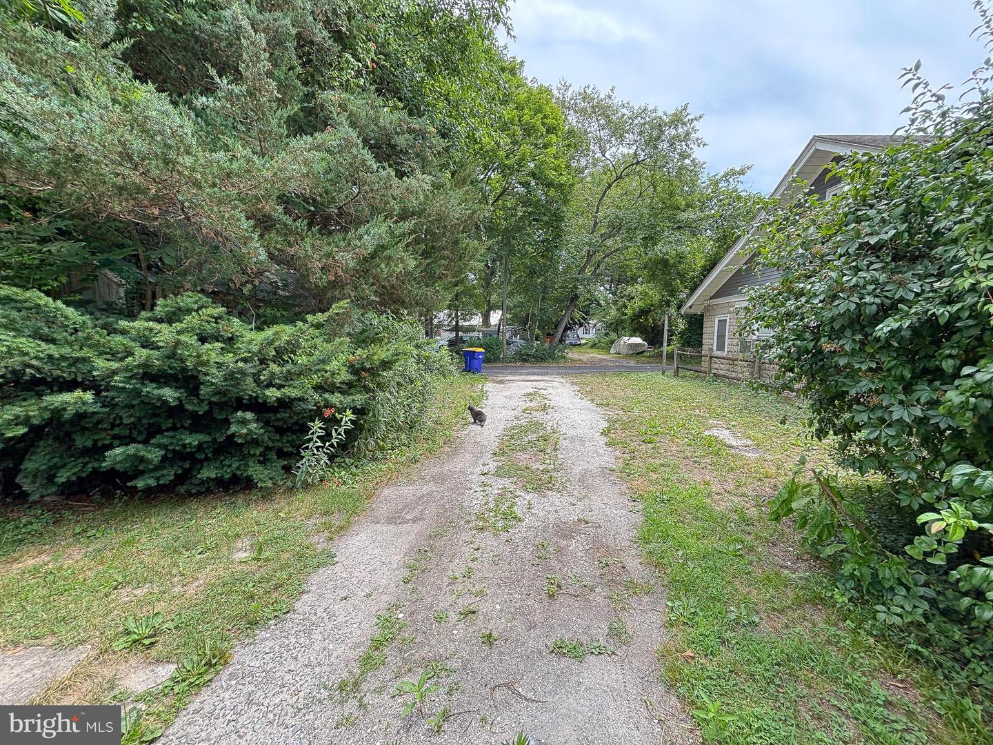 405 + 403 Main St Property Photo 8