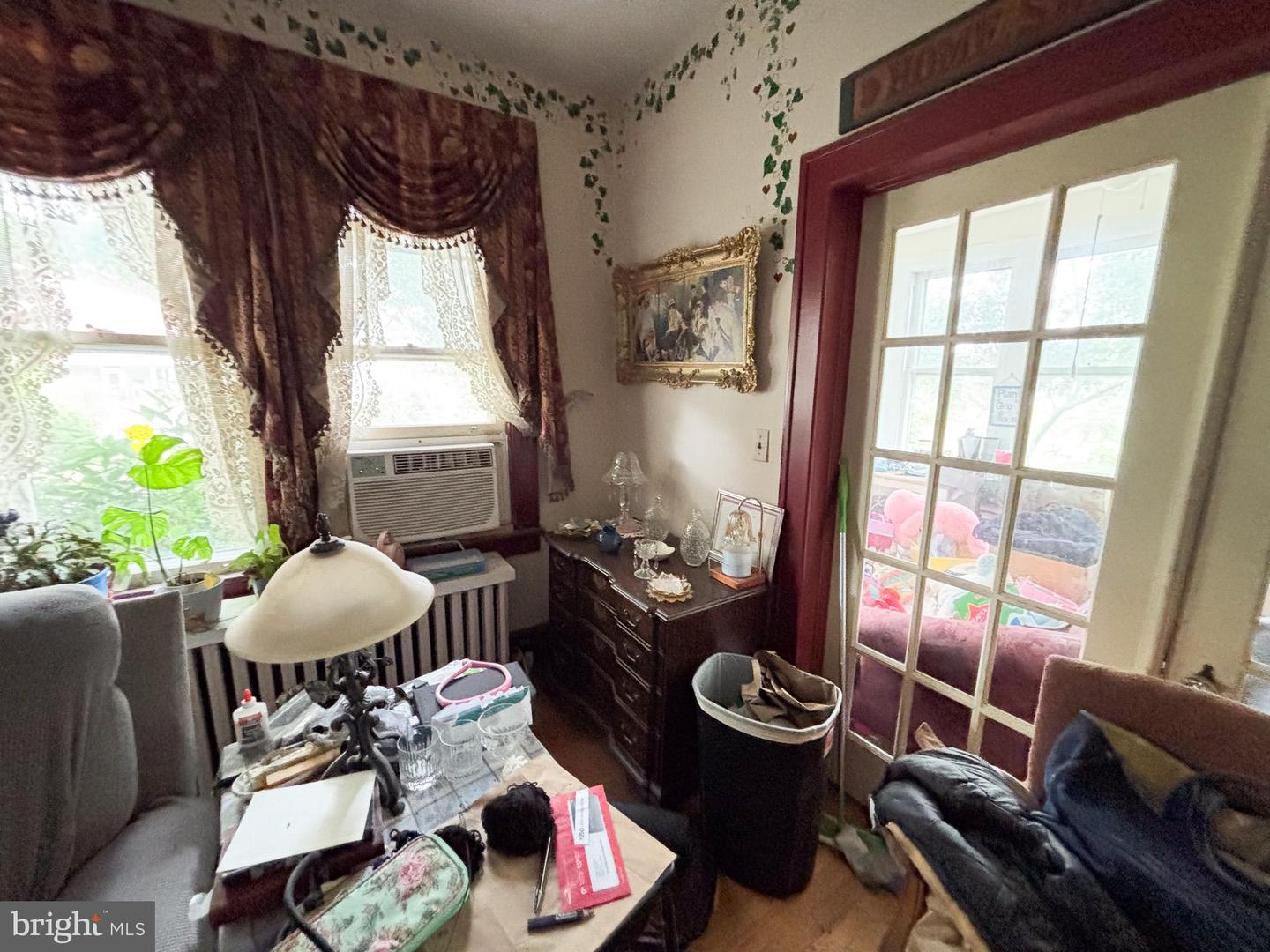 405 + 403 Main St Property Photo 11