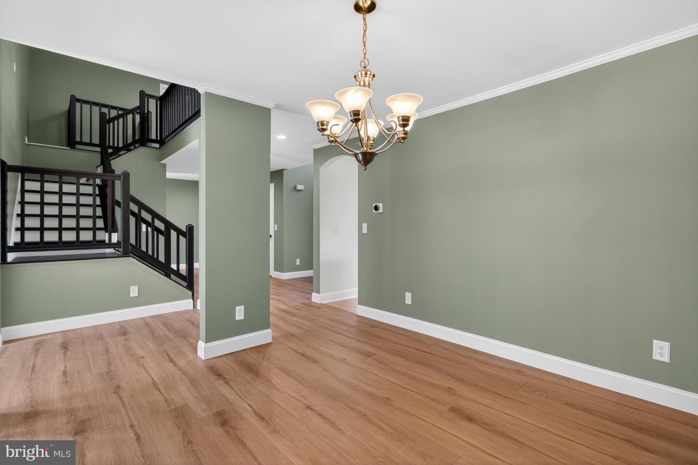 18609 Broadfield Dr Property Photo 8