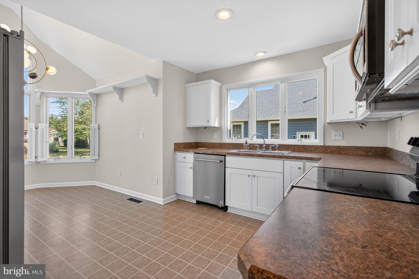18609 Broadfield Dr Property Photo 30
