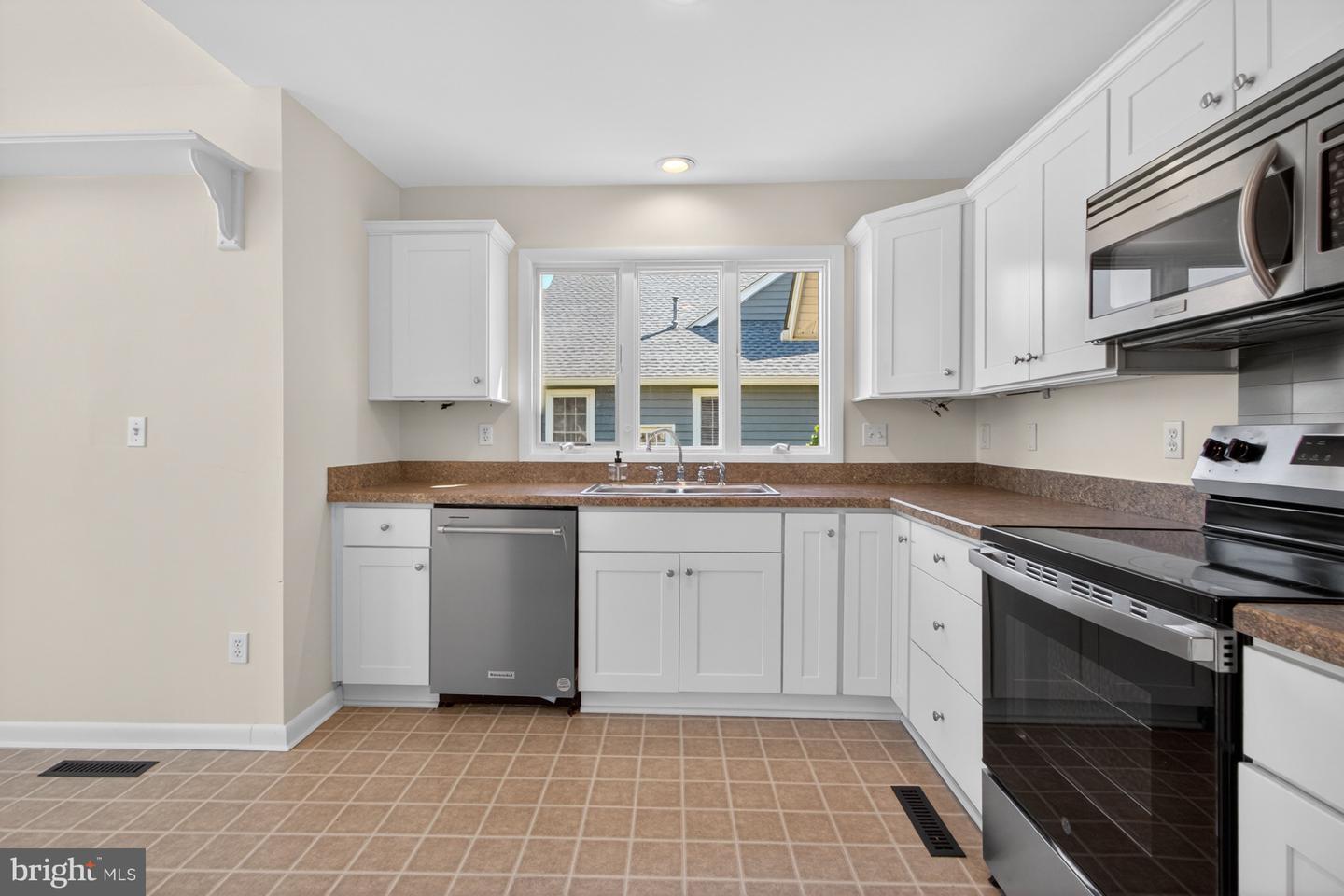 18609 Broadfield Dr Property Photo 31