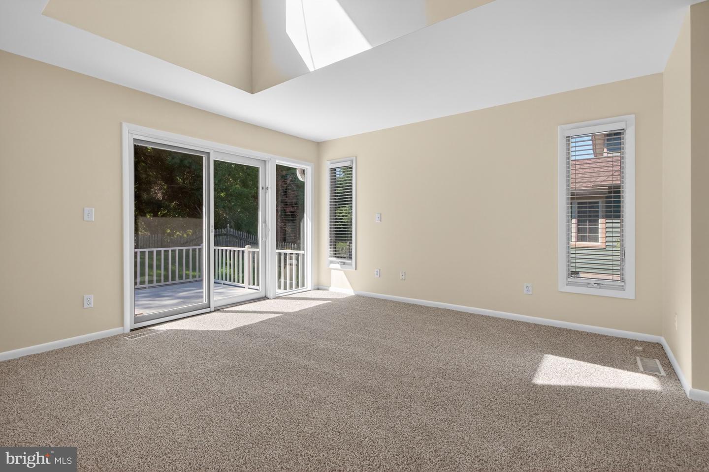 18609 Broadfield Dr Property Photo 40