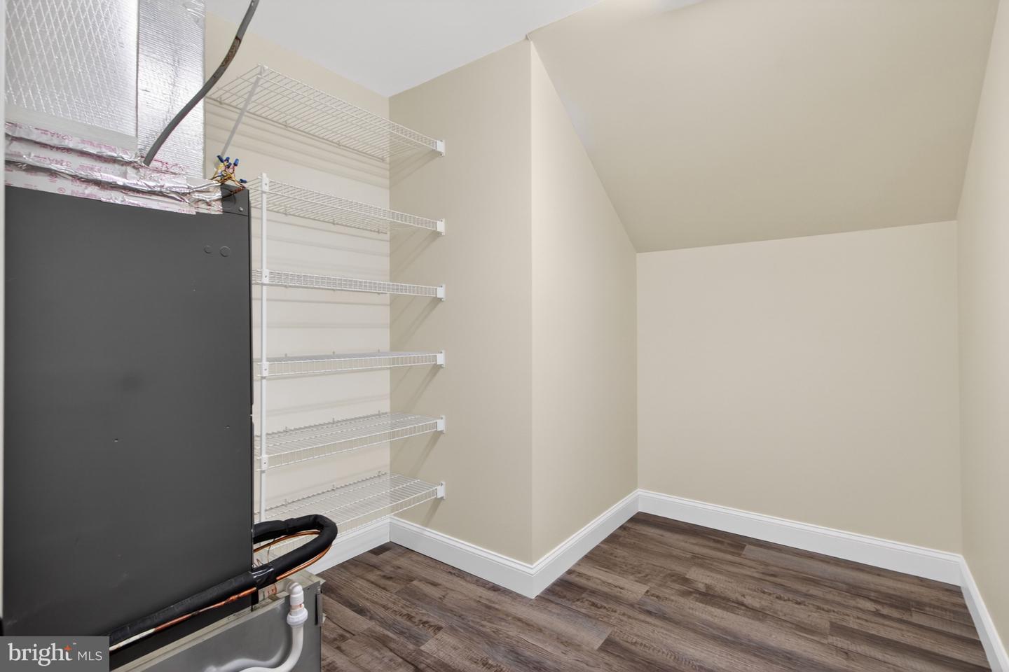 18609 Broadfield Dr Property Photo 56