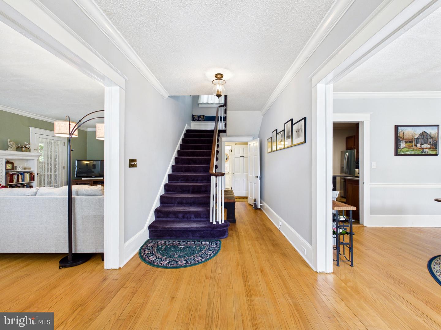 414 W Market St Property Photo 4