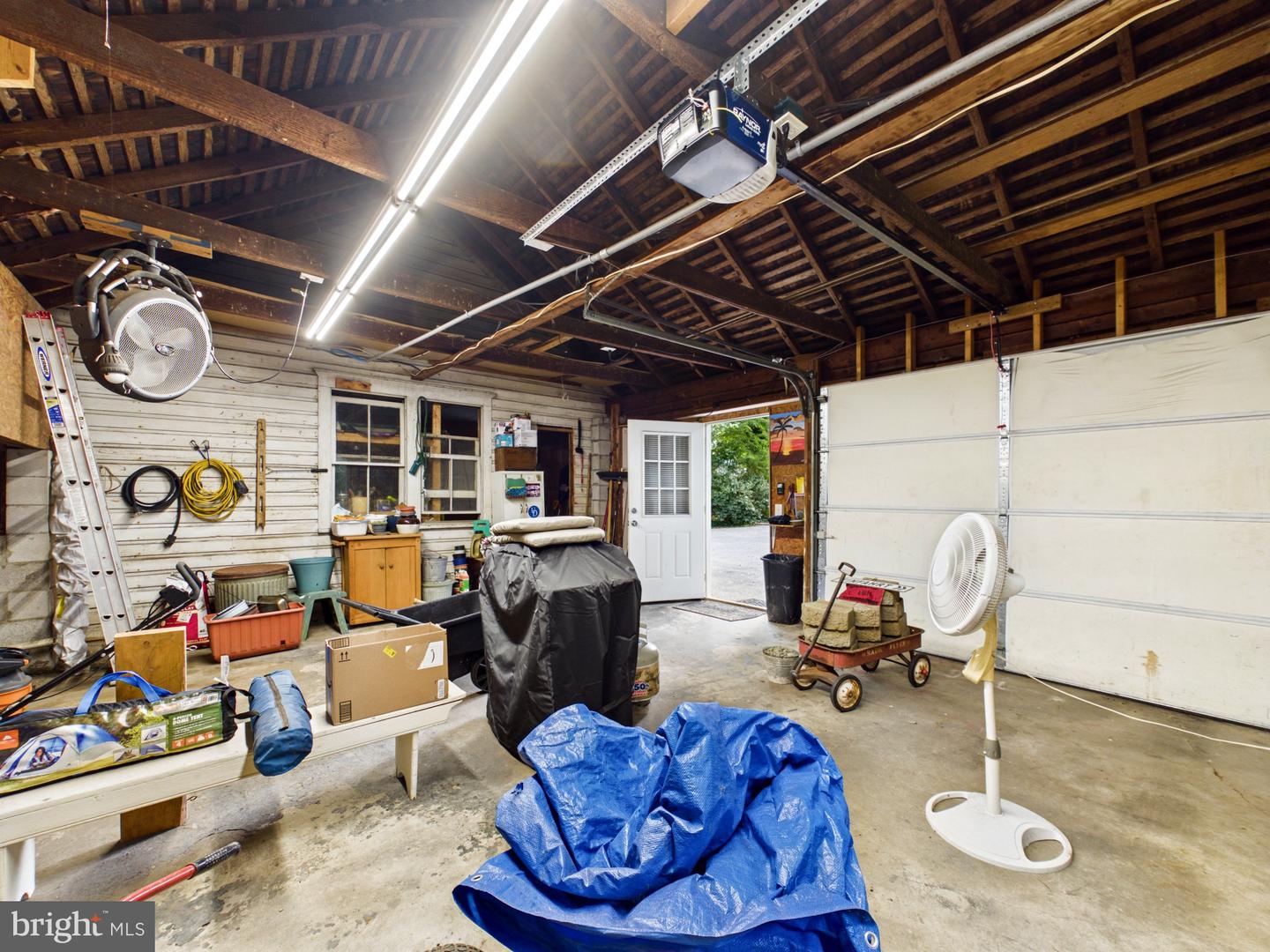 414 W Market St Property Photo 51