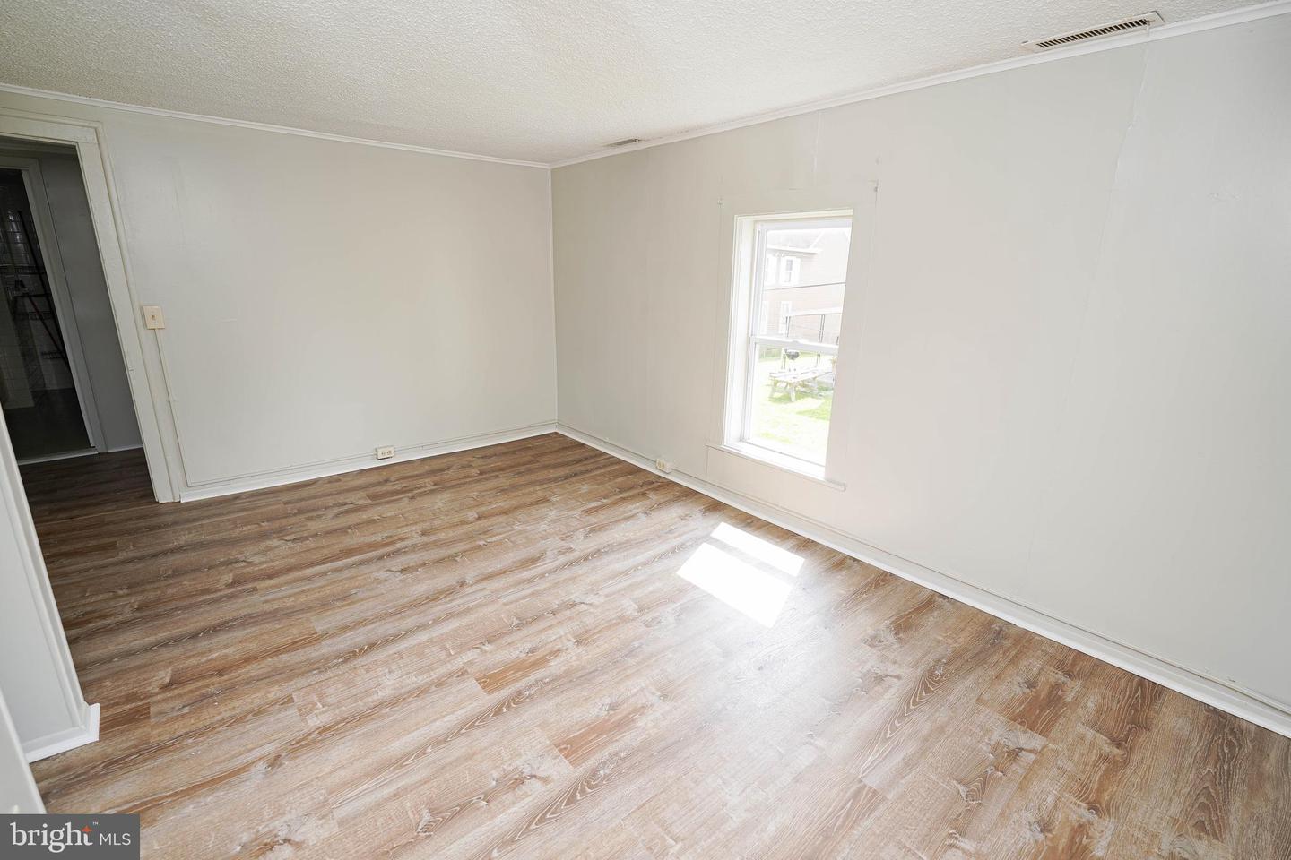 202 E Grove St #a Property Photo 29
