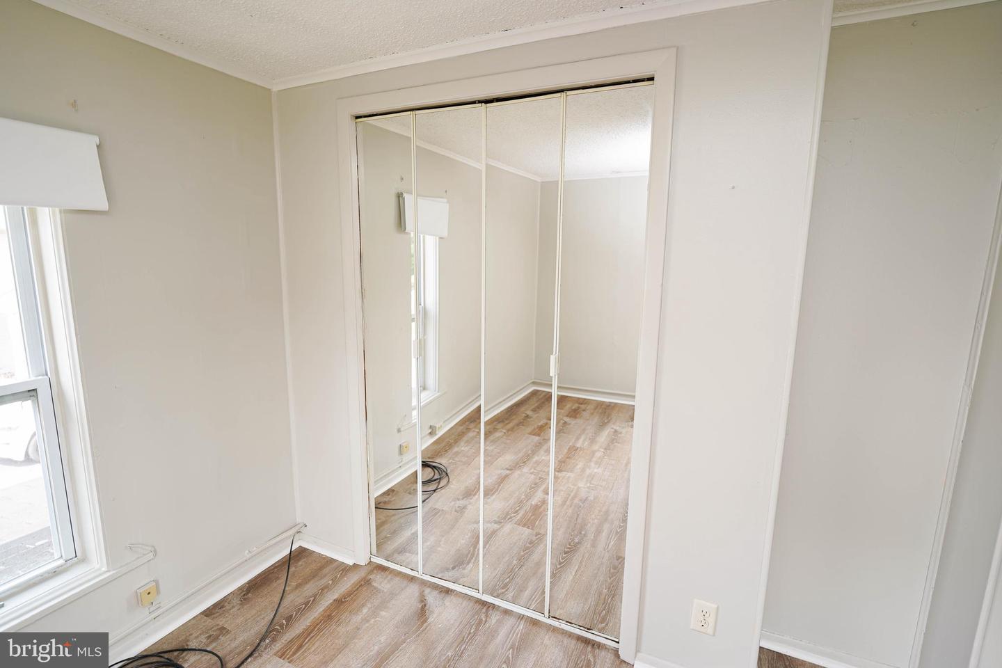 202 E Grove St #a Property Photo 30