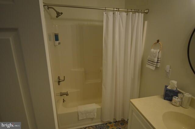 300 Pebble Dr Property Photo 15