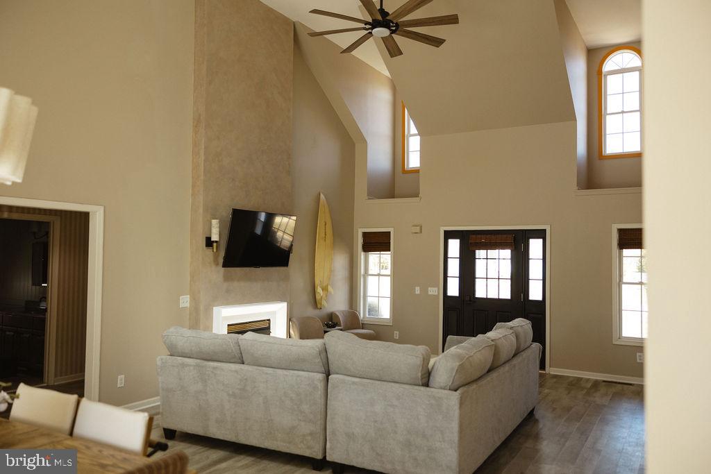 42 Deerfield Ln Property Photo 2