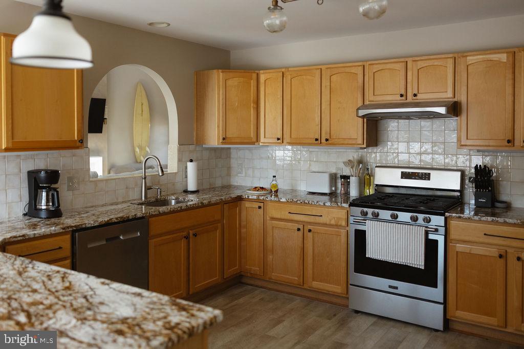 42 Deerfield Ln Property Photo 6