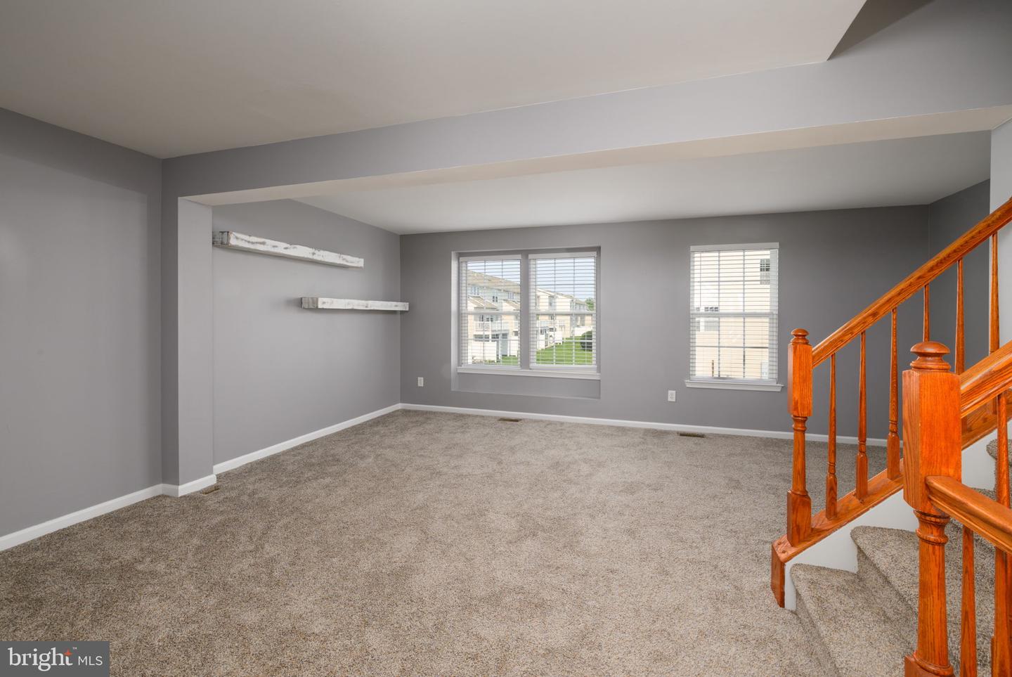 23567 Devonshire Rd Property Photo 5