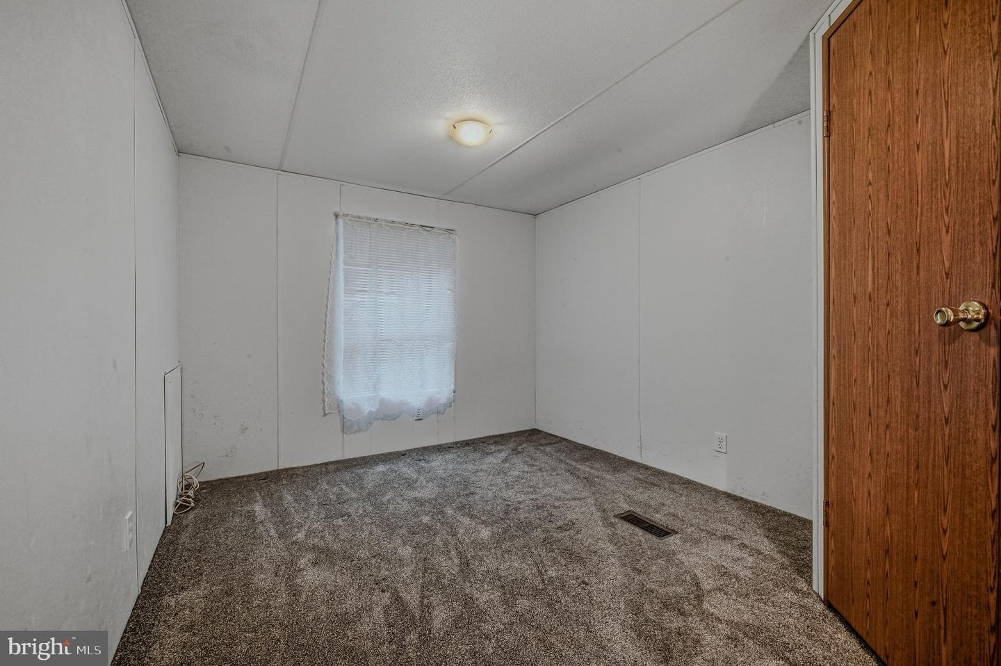 27832 Avalon Dr Property Photo 26