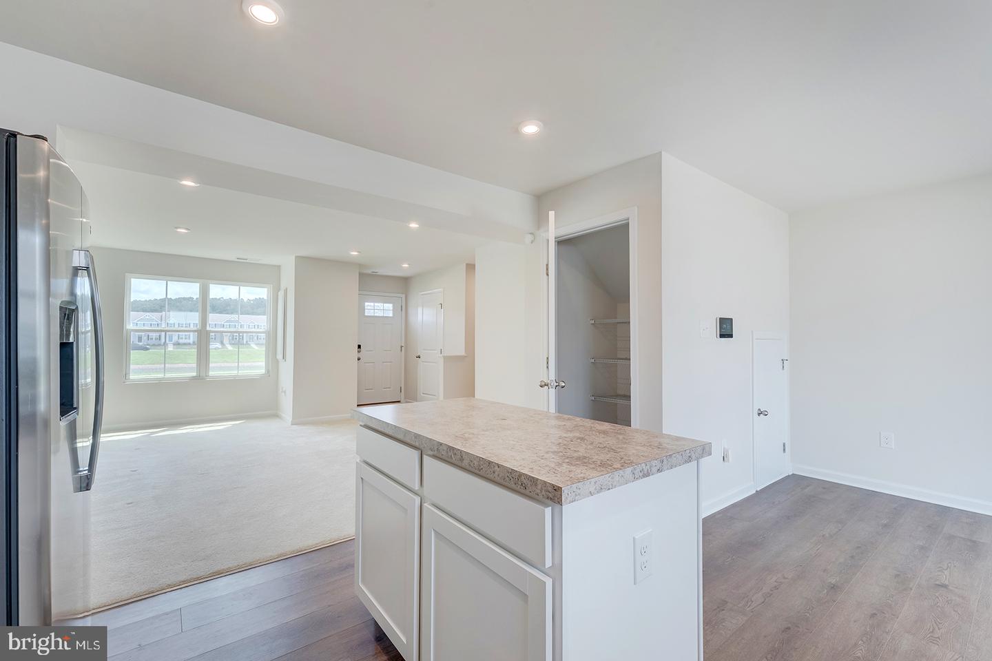 12070 Geyer Ave Property Photo 17