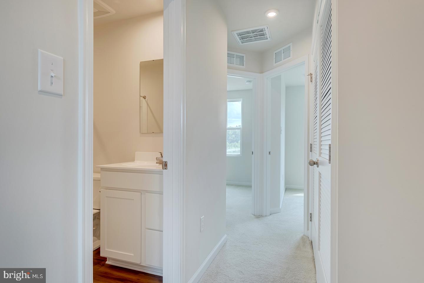 12070 Geyer Ave Property Photo 19