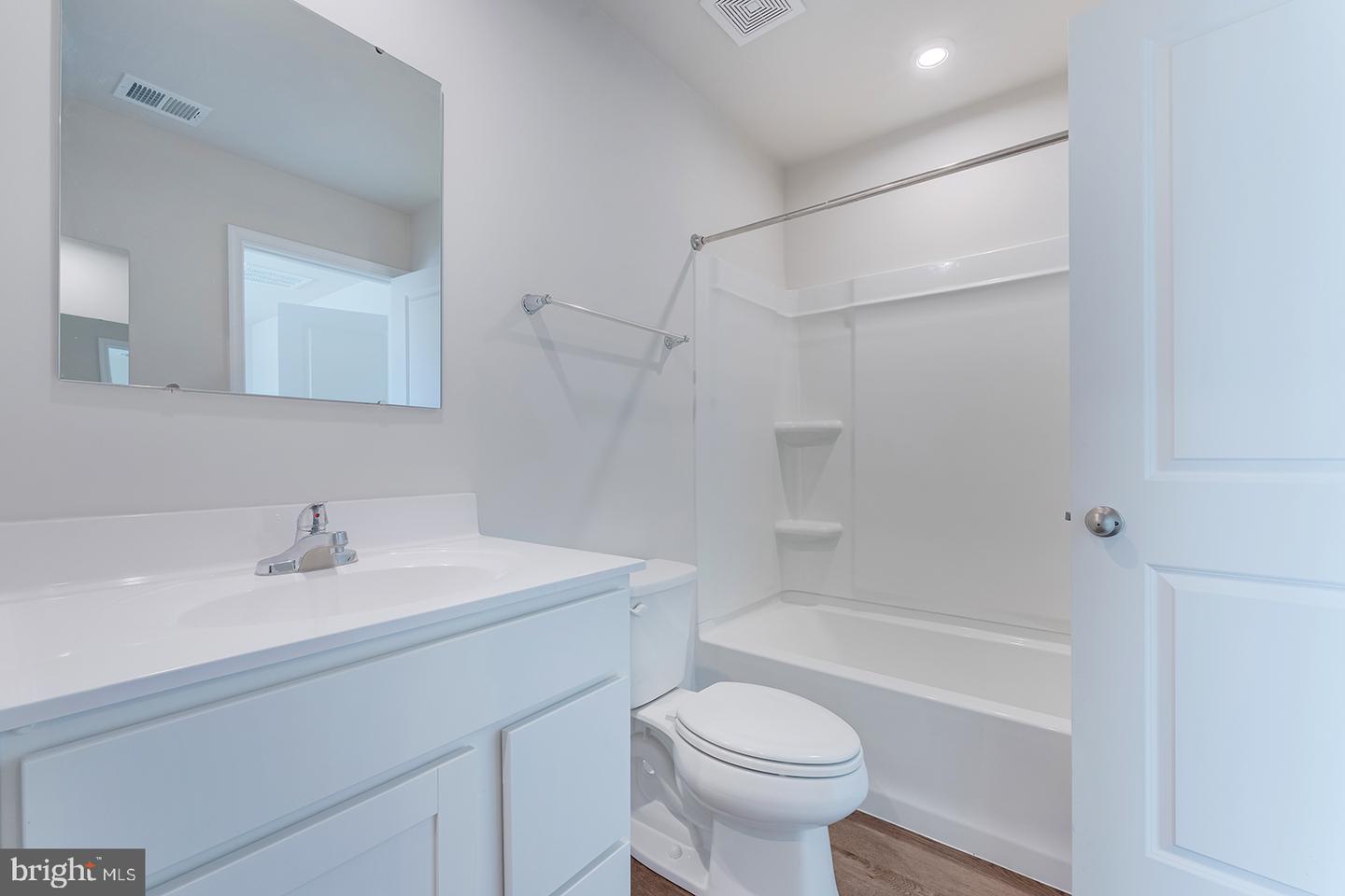 12070 Geyer Ave Property Photo 29