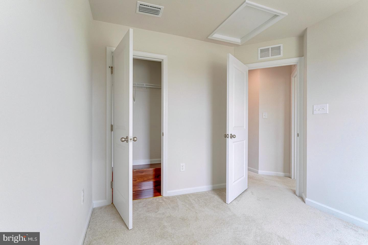 12070 Geyer Ave Property Photo 32