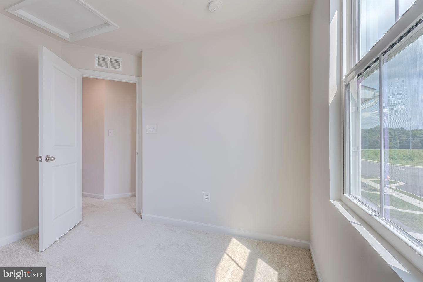 12070 Geyer Ave Property Photo 33
