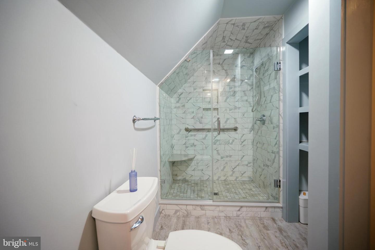 101 Oak Ln Property Photo 24