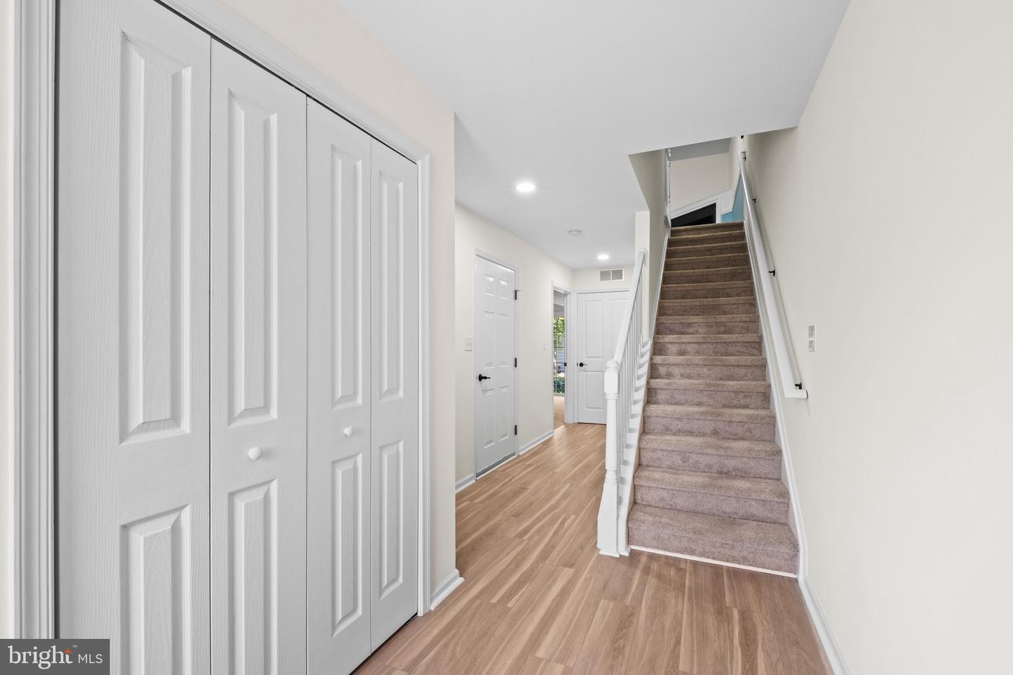 37264 Sea Coast Ct #13 Property Photo 6
