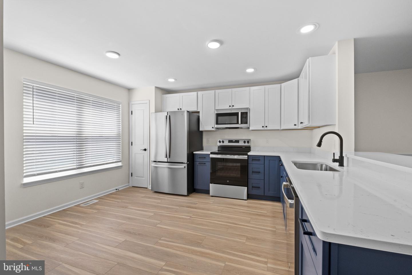 37264 Sea Coast Ct #13 Property Photo 17