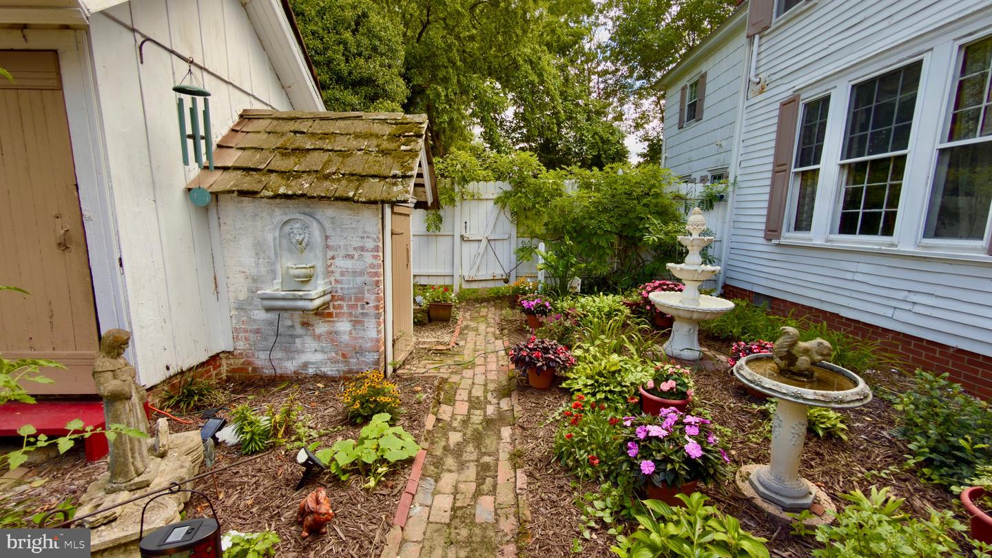 327 Union St Property Photo 88