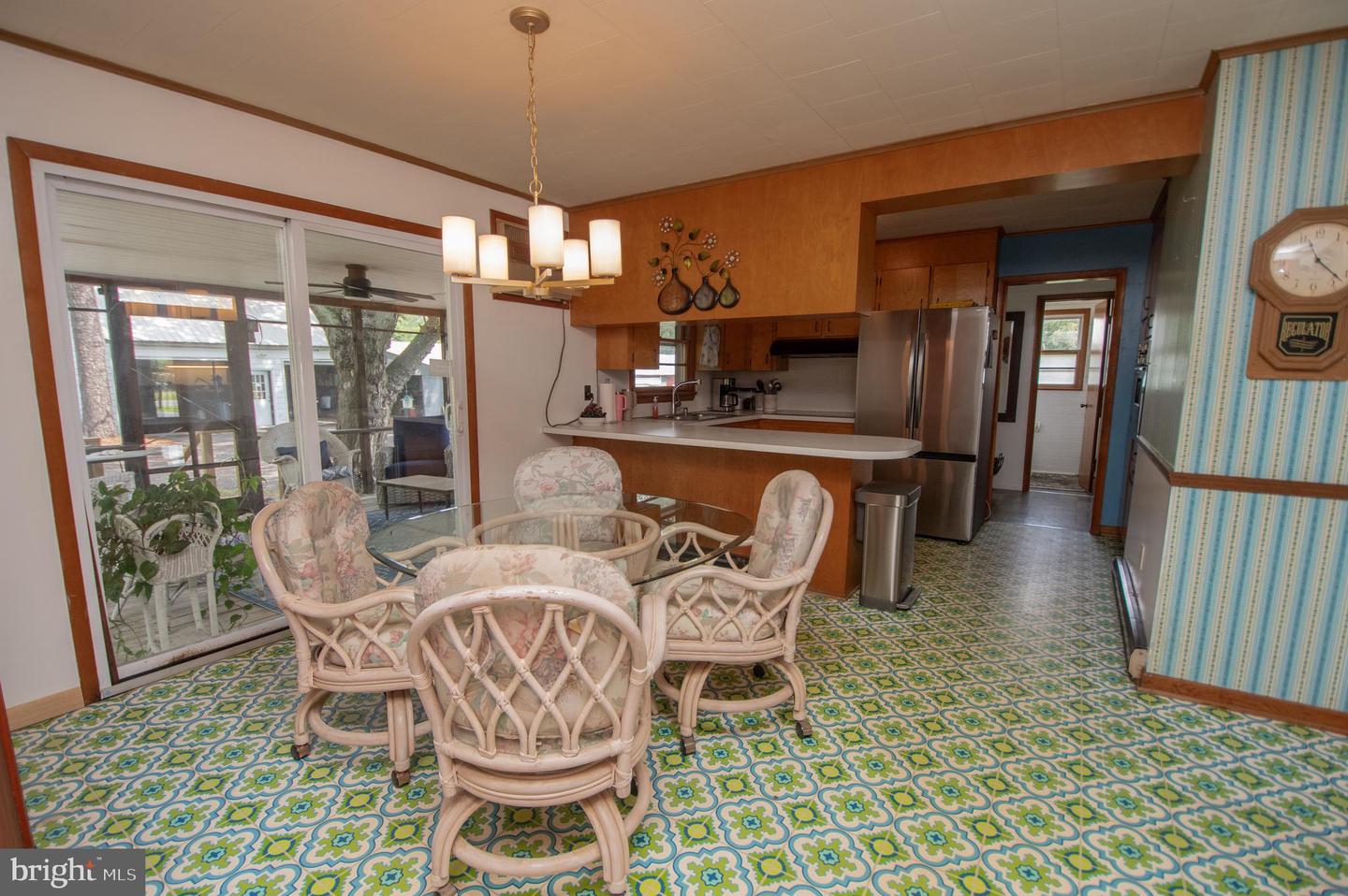 9393 Airport Rd Property Photo 6