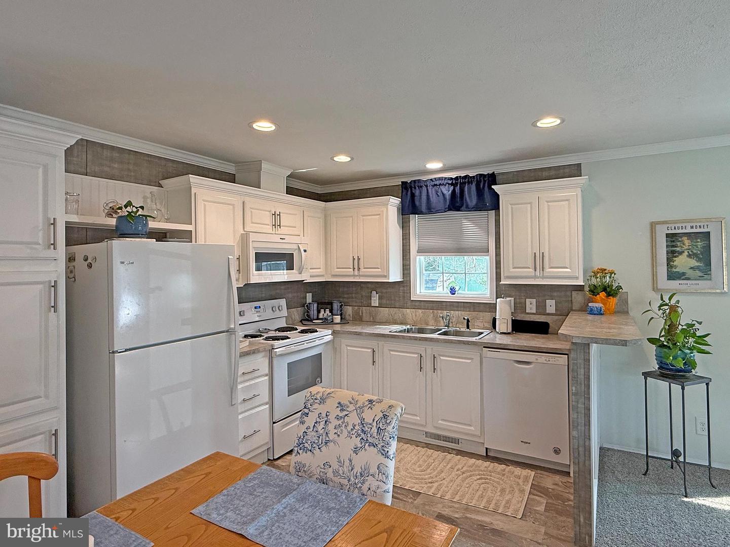 31597 Oak Ct #h-103 Property Photo 6