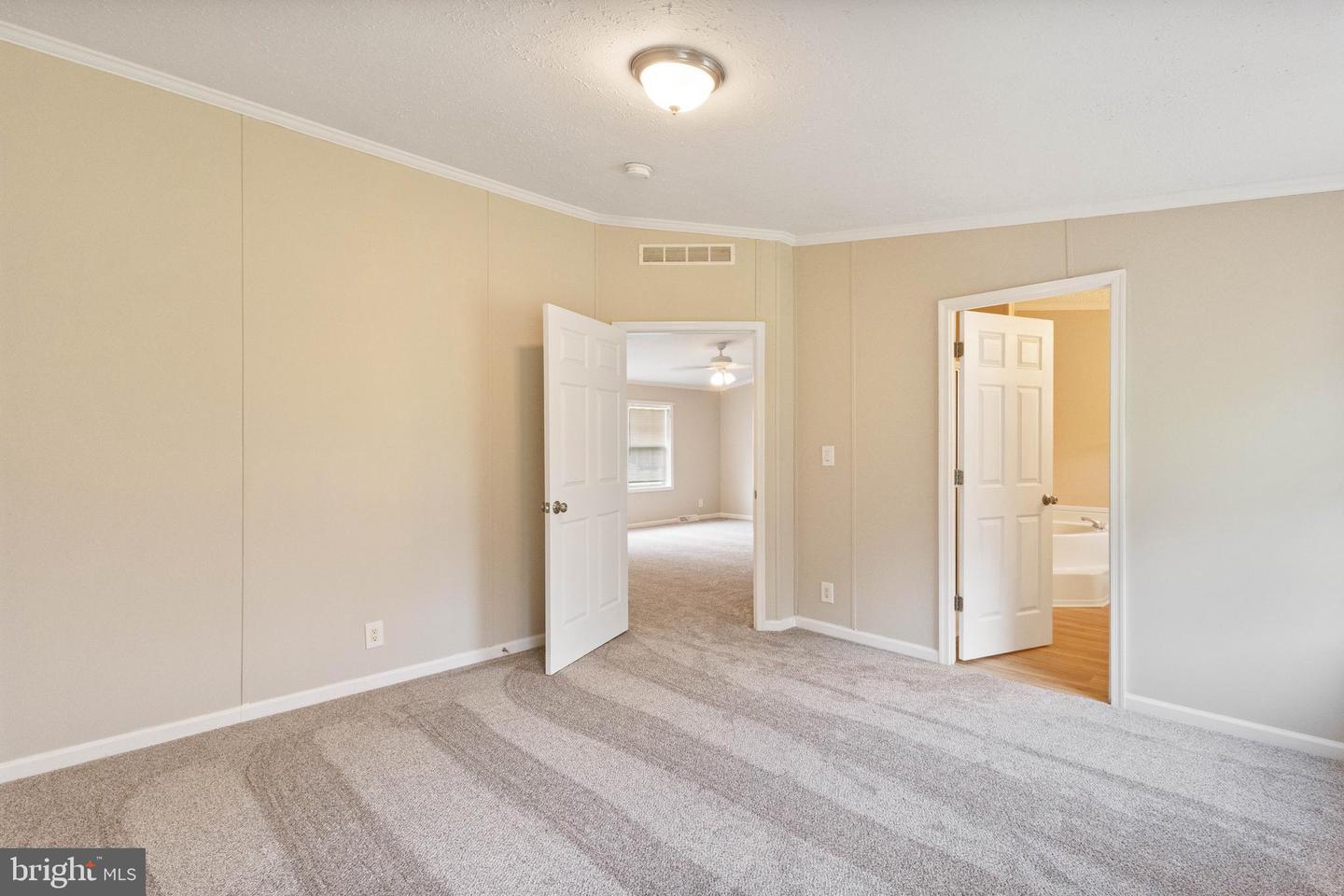 11433 Trussum Pond Rd Property Photo 8