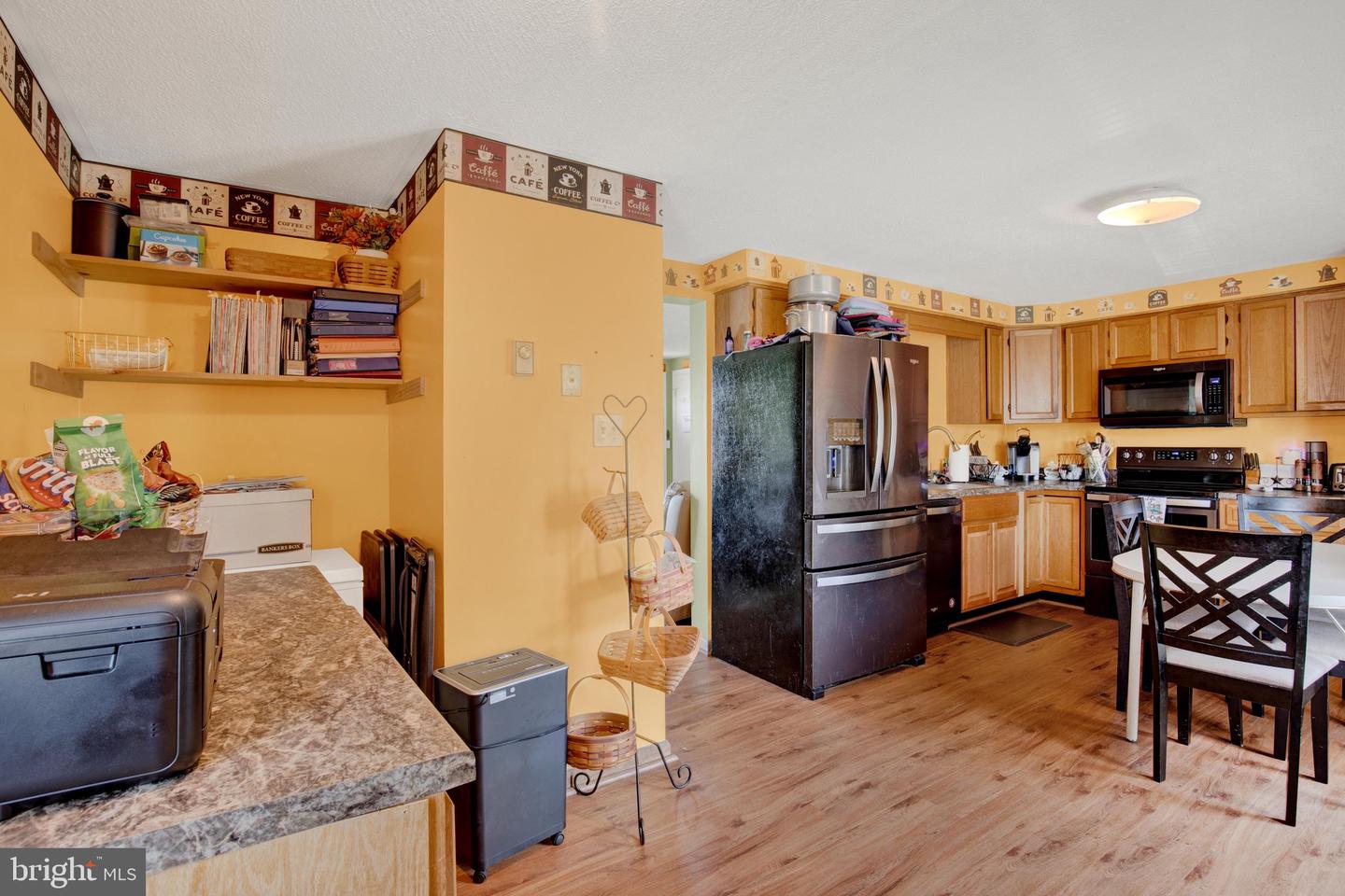 1 Waples Dr Property Photo 4