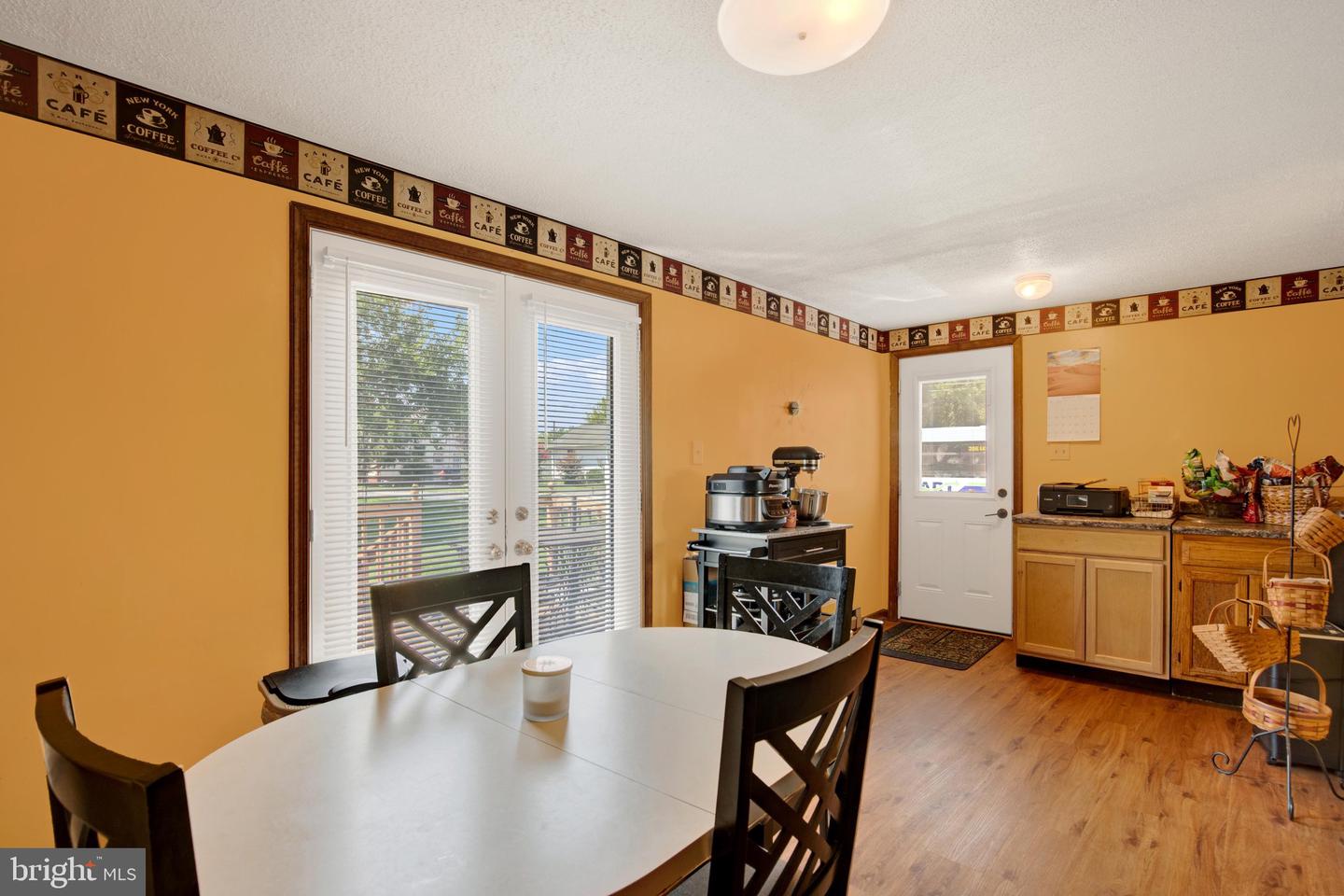 1 Waples Dr Property Photo 5