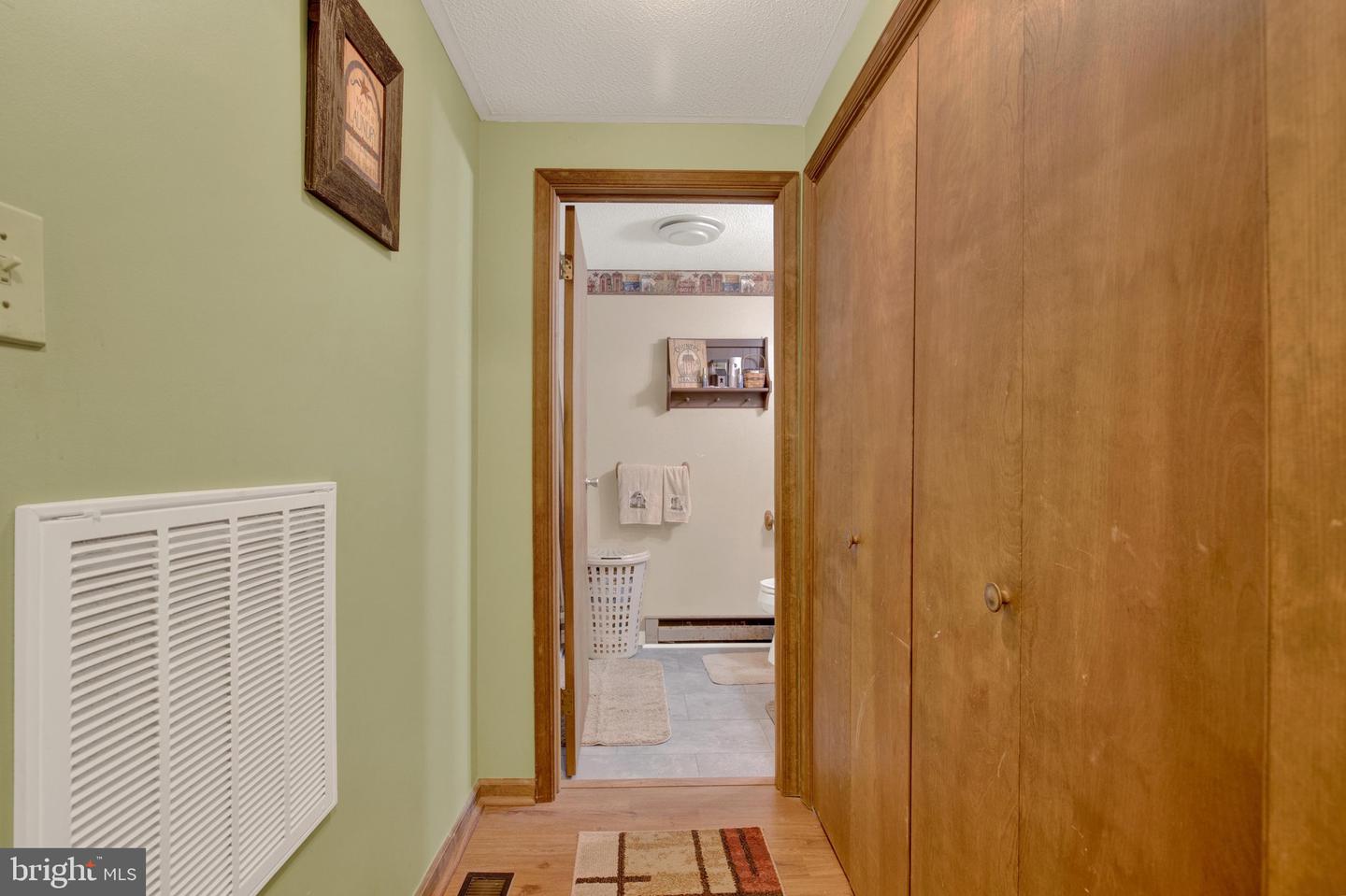 1 Waples Dr Property Photo 8
