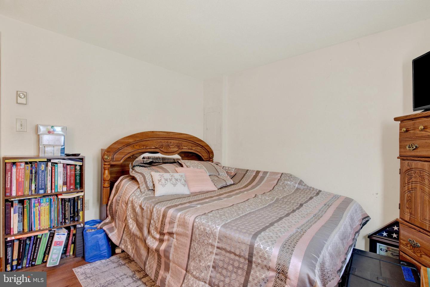 1 Waples Dr Property Photo 10