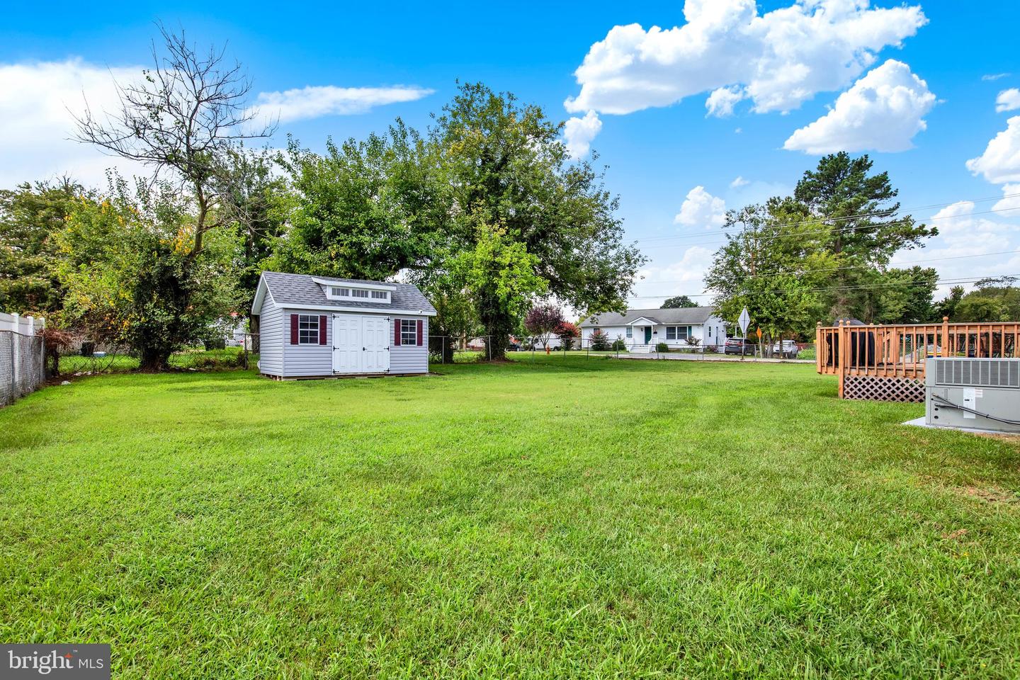 1 Waples Dr Property Photo 17