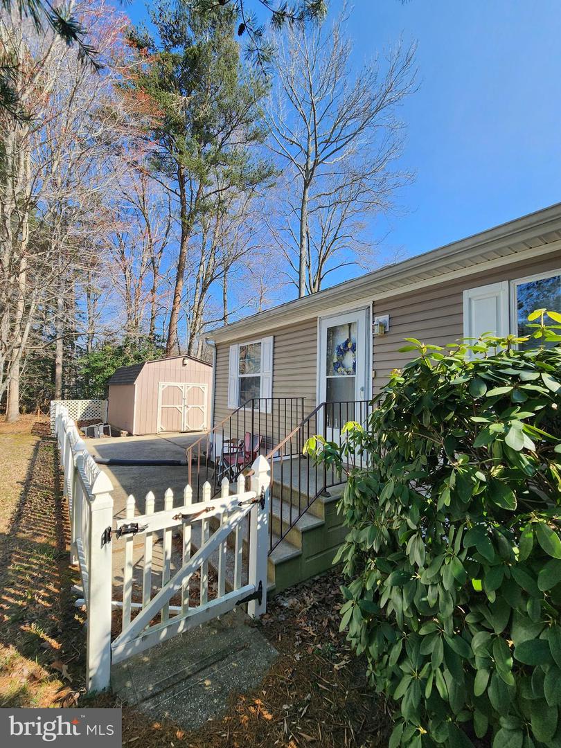 203 Long Neck Cir Property Photo 3