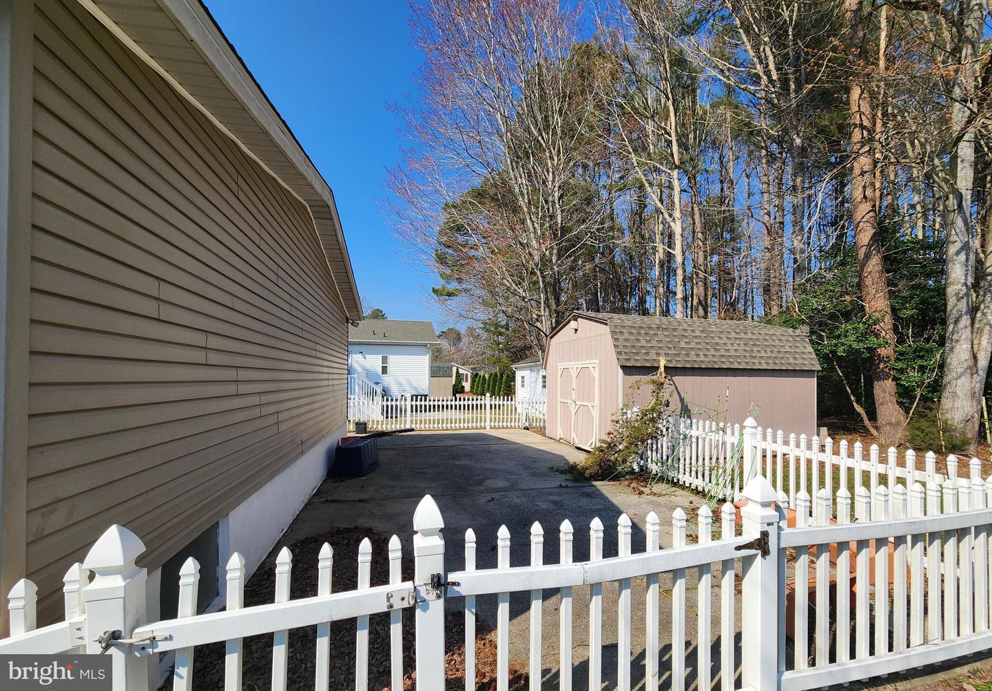 203 Long Neck Cir Property Photo 5