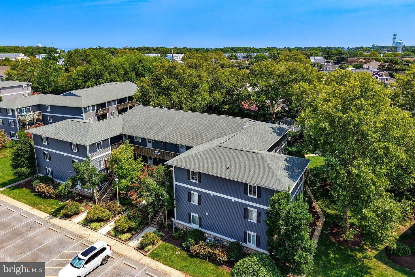 200 Henlopen Sta #301-b Property Photo 3