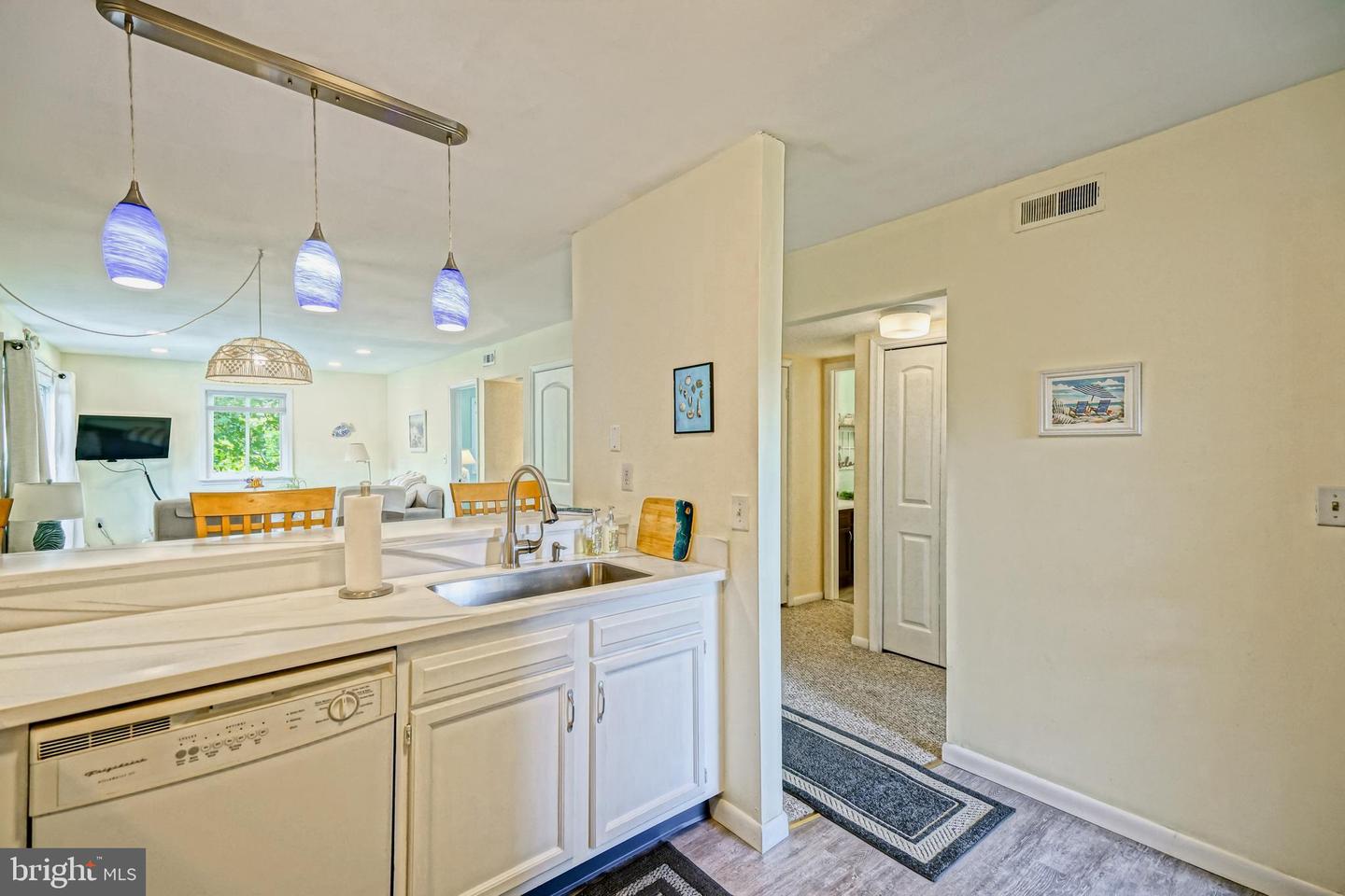 200 Henlopen Sta #301-b Property Photo 8