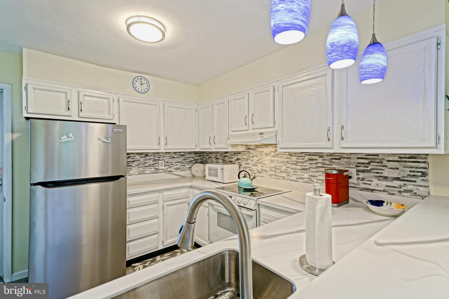 200 Henlopen Sta #301-b Property Photo 10